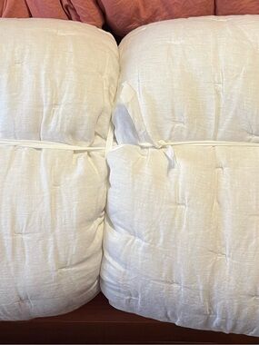 Quince White Linen Tufted Comforter - White